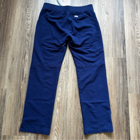 Figs Womens Kade Scrub Cargo Pants Medium Navy Blue Bottoms Medical Straight Leg - Picture 3 of 8